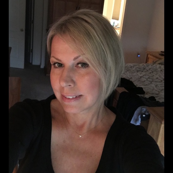 Meet your Posher, Dorianne - Picture 1 of 1